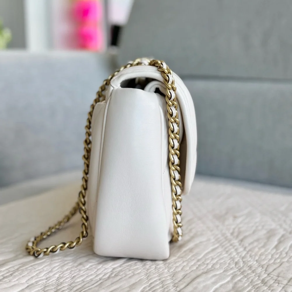 Coach Quilted Pillow Chalk Leather Madison Shoulder Bag - Picture 2 of 7